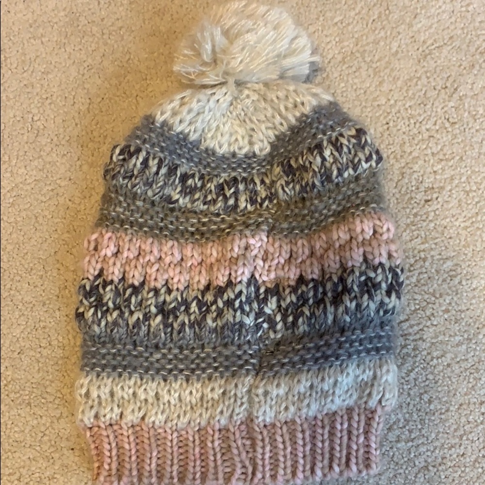UNWORN striped knit hat with pom pom